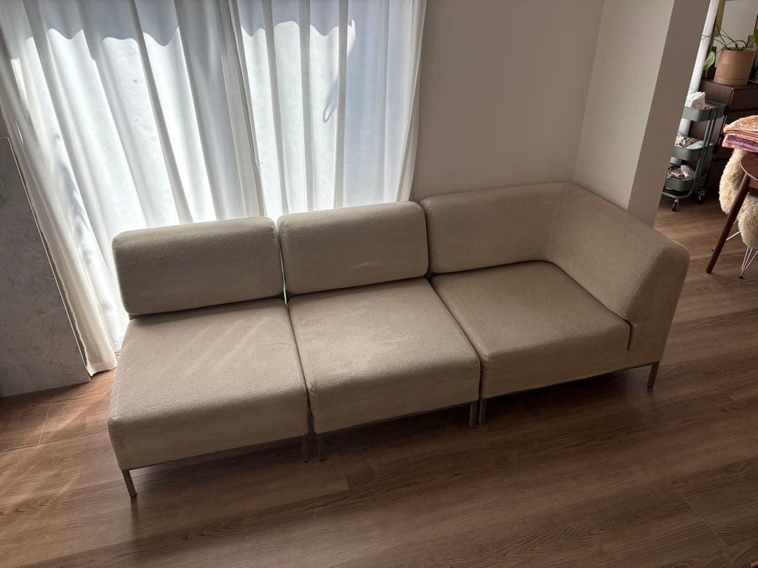 ソファ(写真左)［Bo Concept/ The Conran Shop］