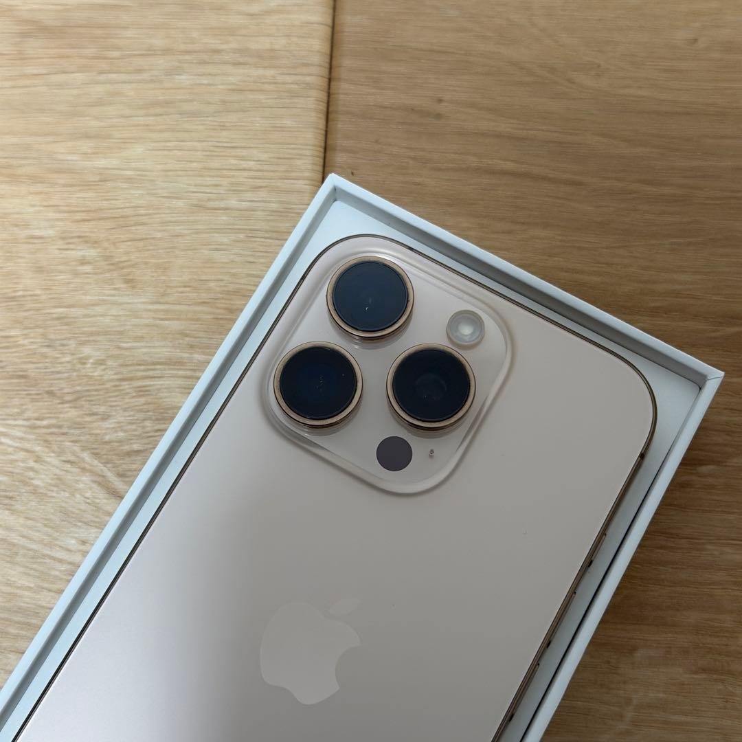 【極美品】Apple iPhone 16Pro 128GB デザートチタニウム
