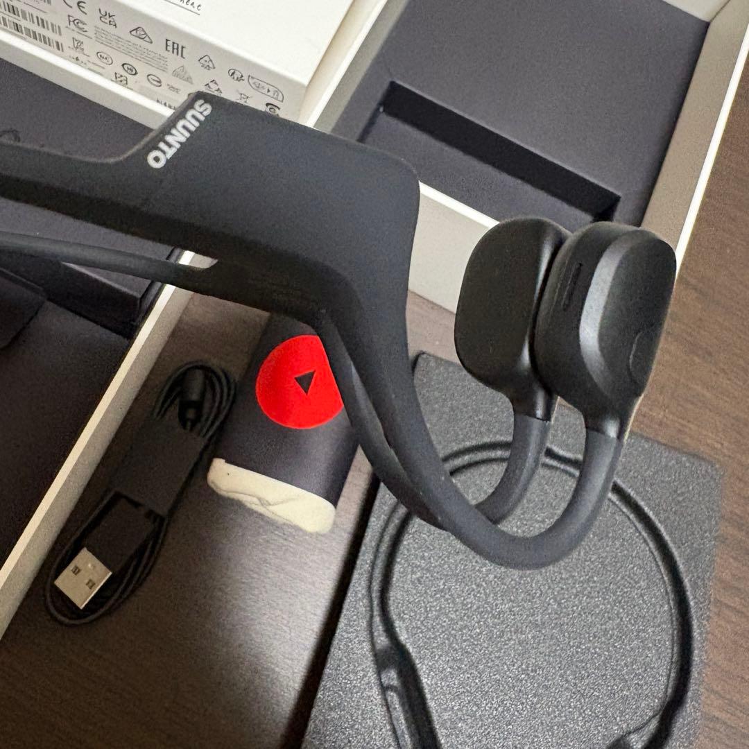 骨伝導イヤホン SUUNTO SONIC オープンイヤー　軽量 IP55防水