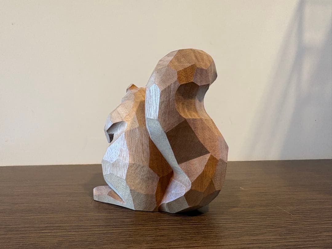 井波彫刻 木彫り置物 リスとキノコ 一点物 手彫り作品 約10cm