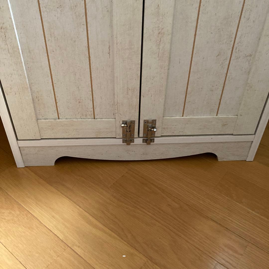 キャビネット（コンセント付き）