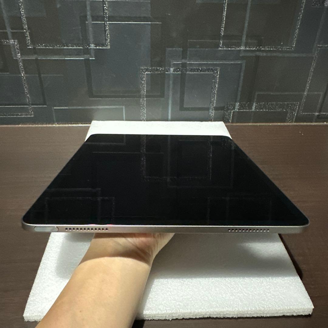 【美品】iPad Air 13インチ(M2)Wi-Fiモデル　128GB