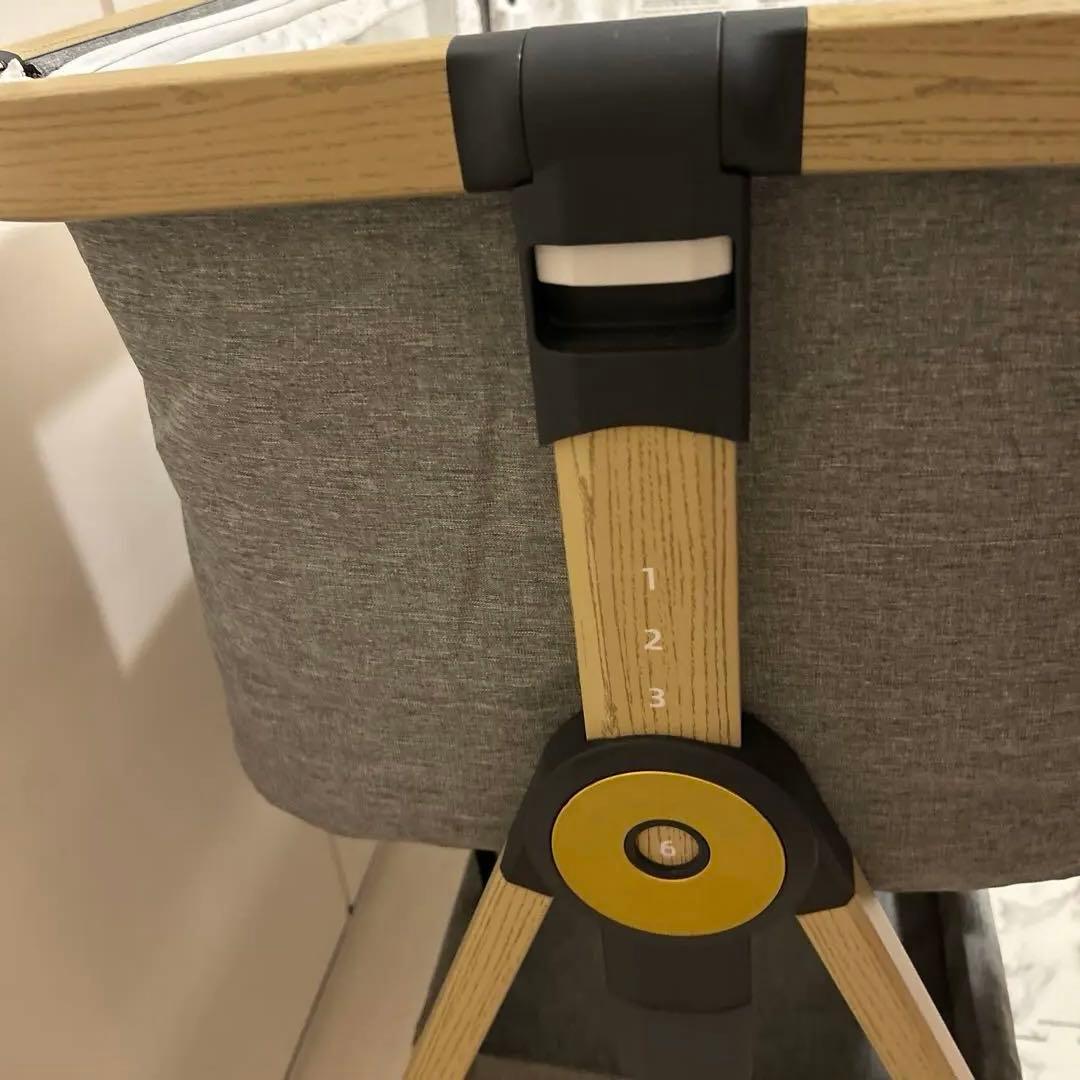 ZOOBLY 星柄ベビーベッド メッシュサイドパネル付き