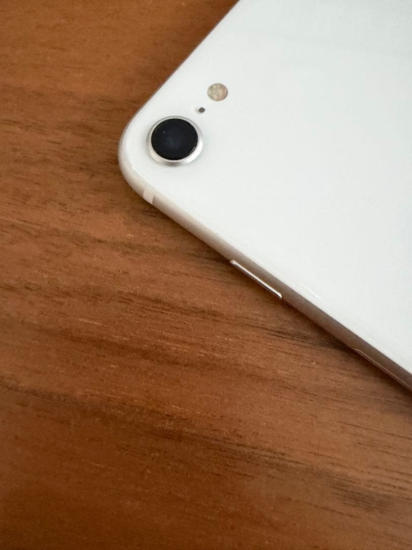 iPhone SE2 64GB 本体 ホワイト SIMフリー