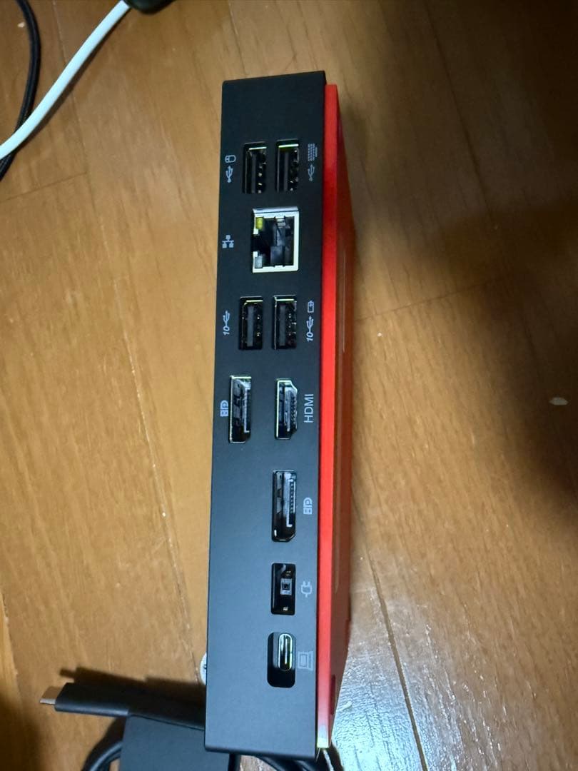 分配器・切替器 ThinkPad Universal USB-C Dock