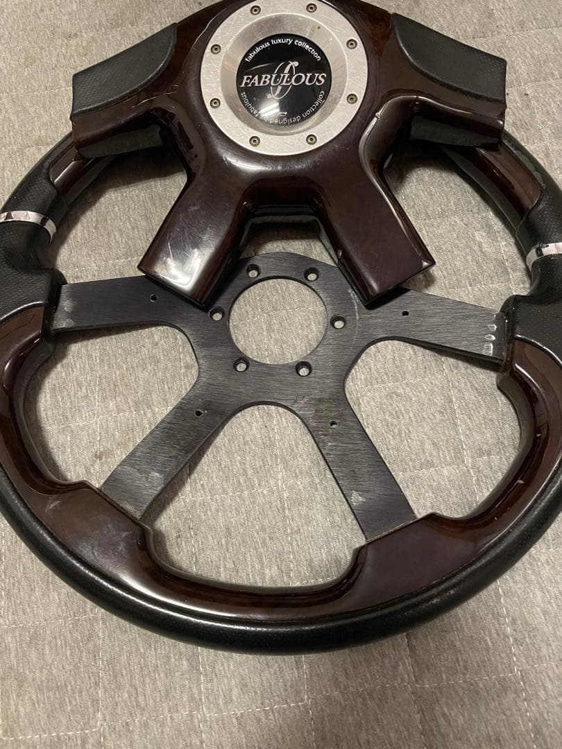 FABULOUS スポーツ ステアリング ホイール