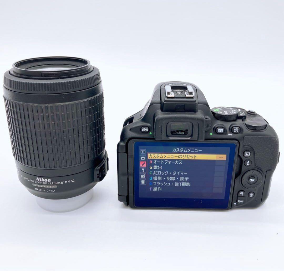 ニコン　D5600 デジタル一眼レフカメラ ダブルズームキットシャッター枚少なめ