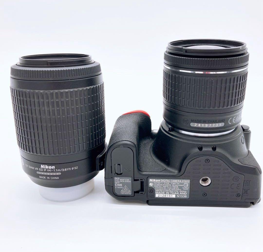 ニコン　D5600 デジタル一眼レフカメラ ダブルズームキットシャッター枚少なめ