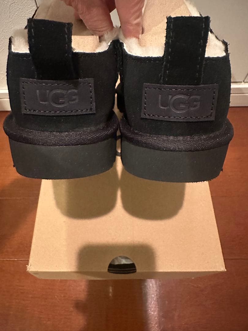 まーマルシェ UGG クラシック マイクロ ショートブーツ　24