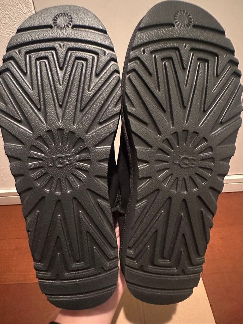 まーマルシェ UGG クラシック マイクロ ショートブーツ　24