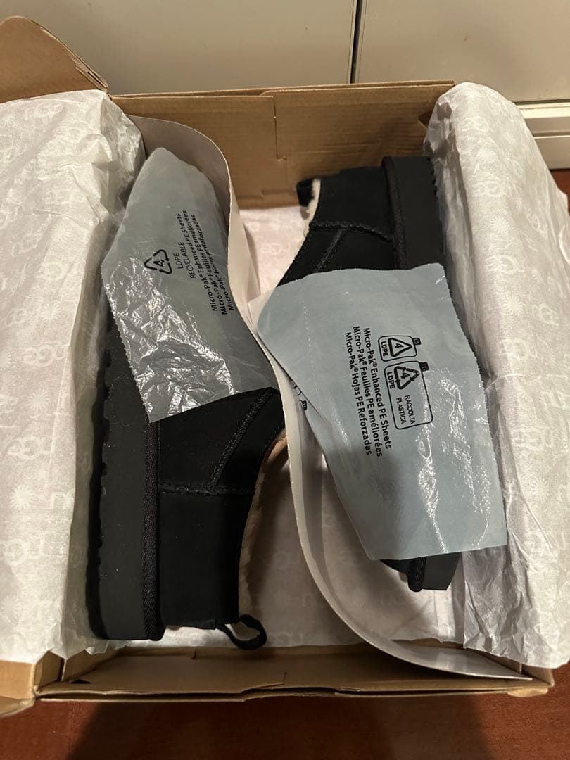 まーマルシェ UGG クラシック マイクロ ショートブーツ　24