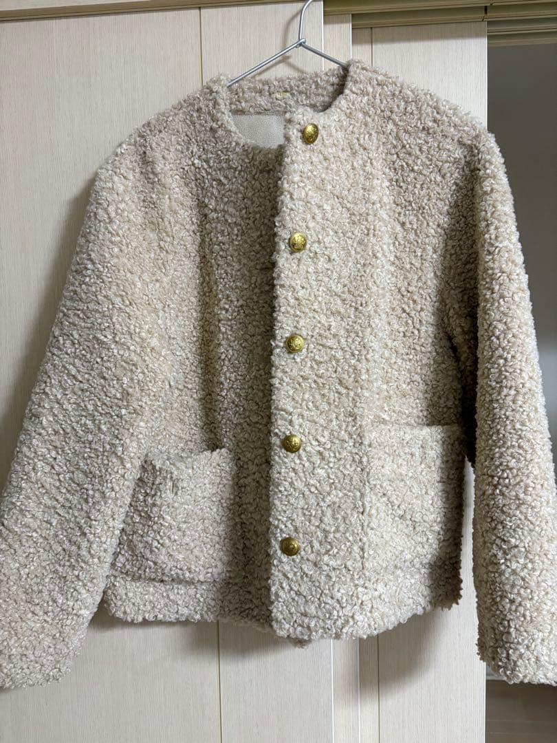 mila owen金釦ノーカラーコンパクトボアジャケット