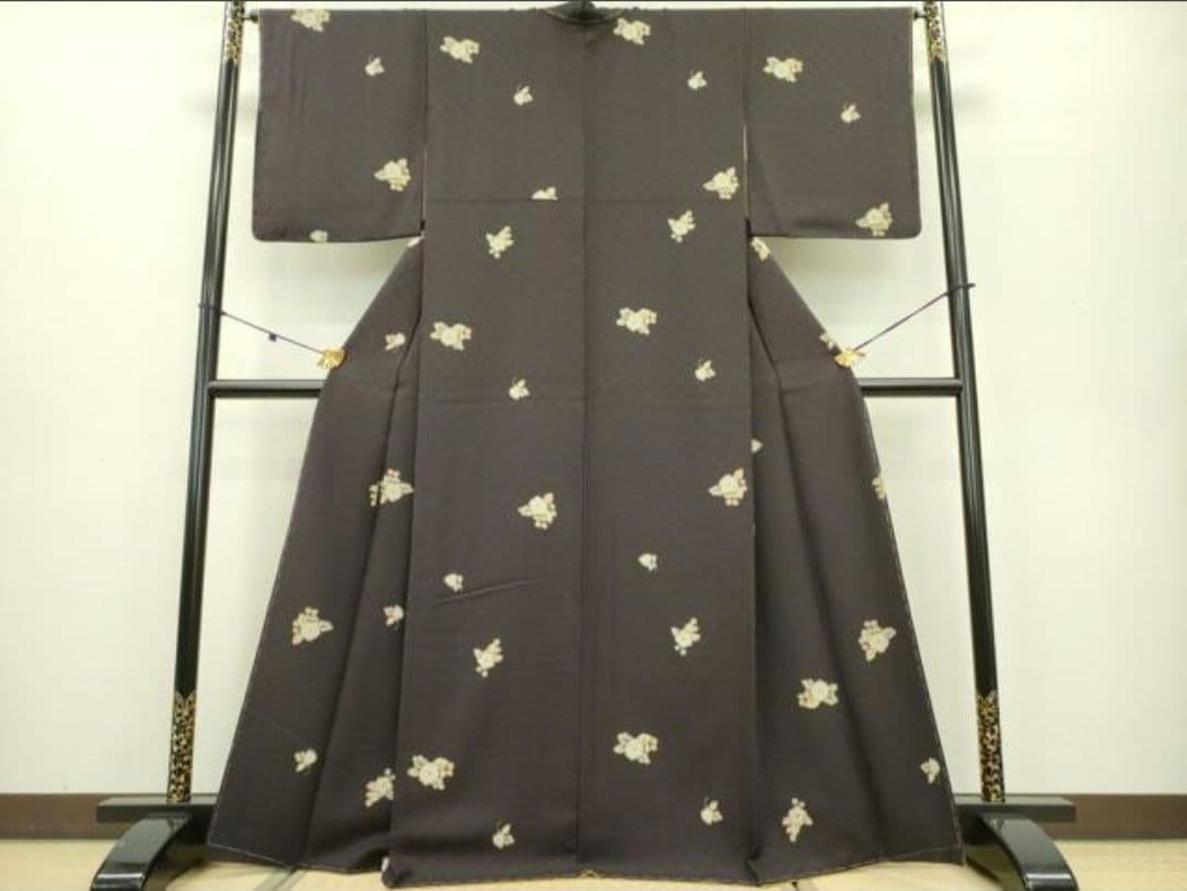 売約済み　未使用 辻ヶ花 飛び柄小紋 163cm　　しつけ付き！　正絹