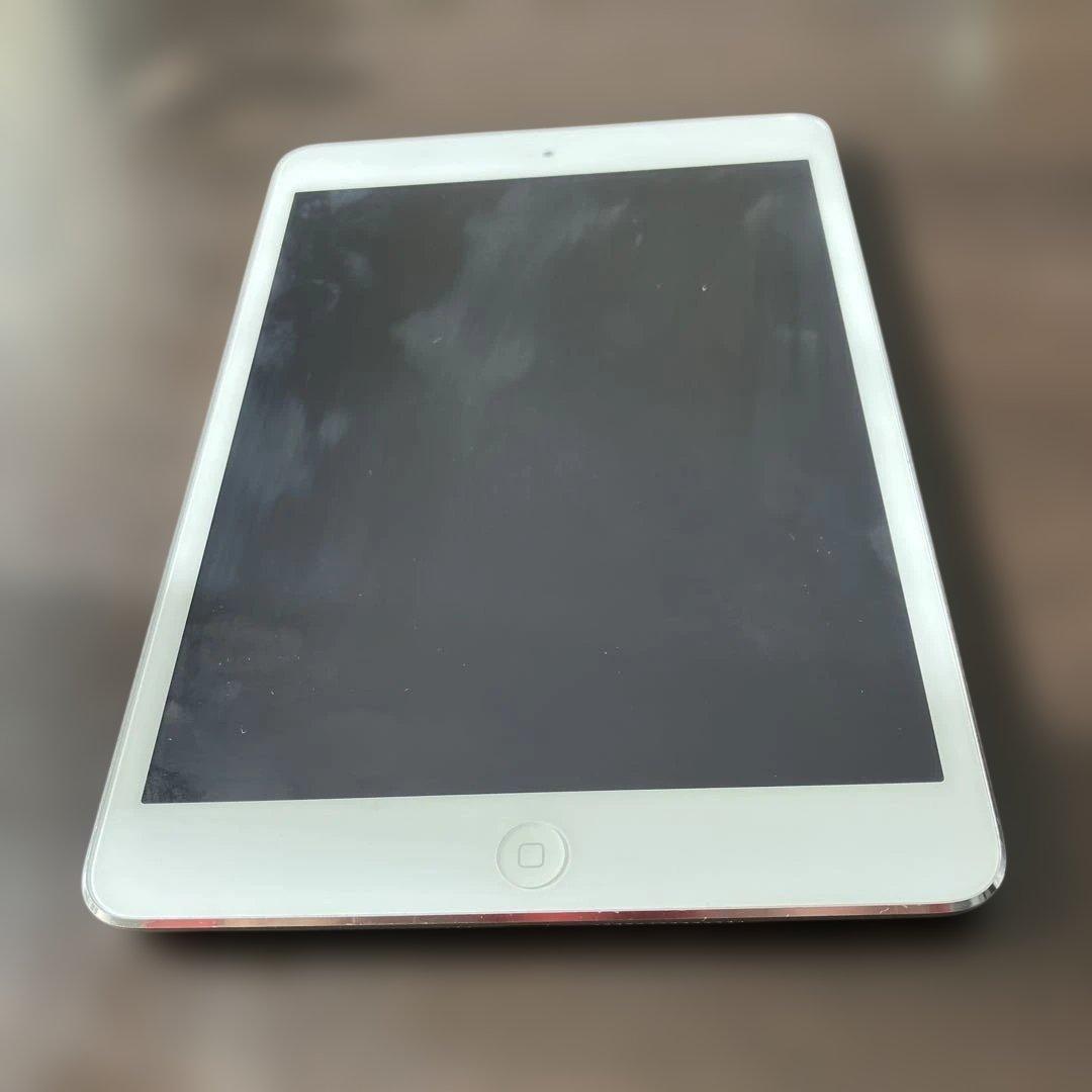 iPad mini ［美品、ヘコミ無し、大きなキズ無し】