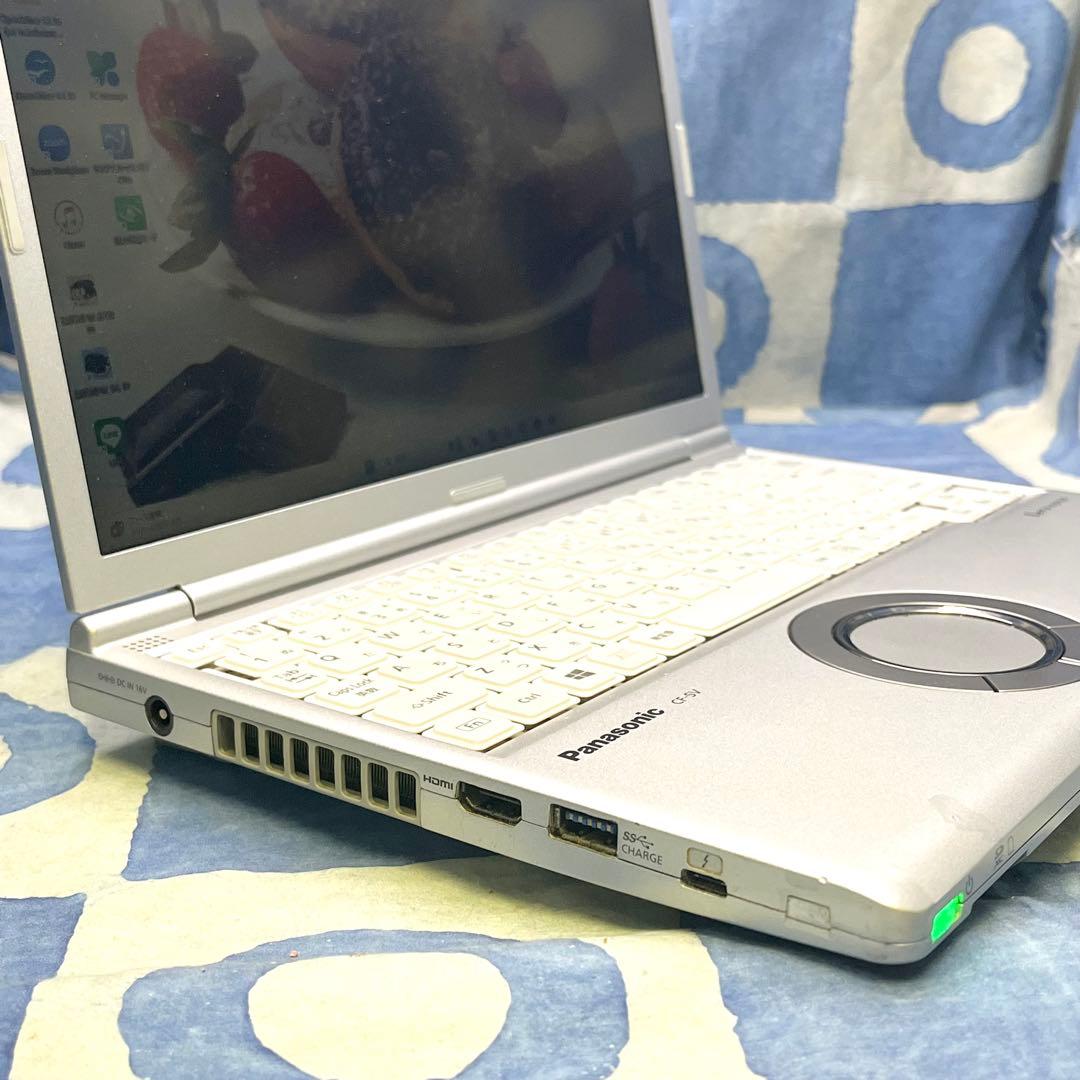 第8世代♡人気レッツノート♪快速SSD256GB☆高性能i5☆カメラ！Win11