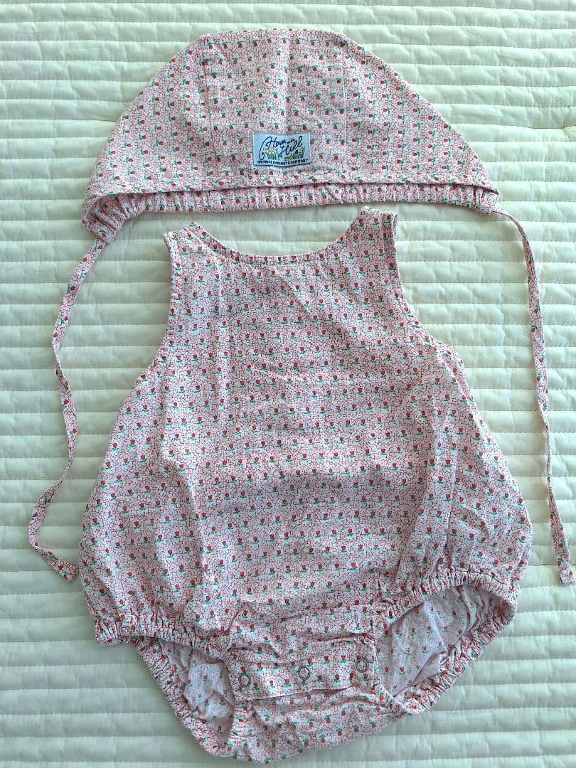 m*様 house on the hill ロンパース70　ボンネット70