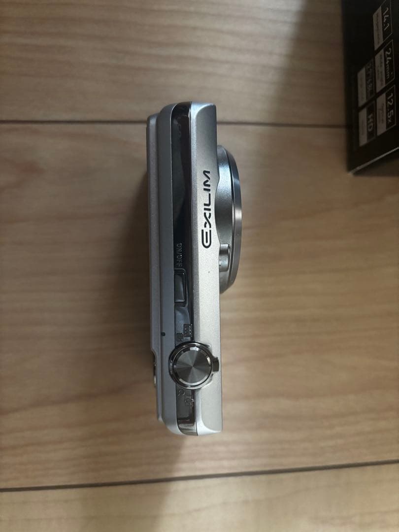 CASIO EX-ZS700 コンパクトデジタルカメラ