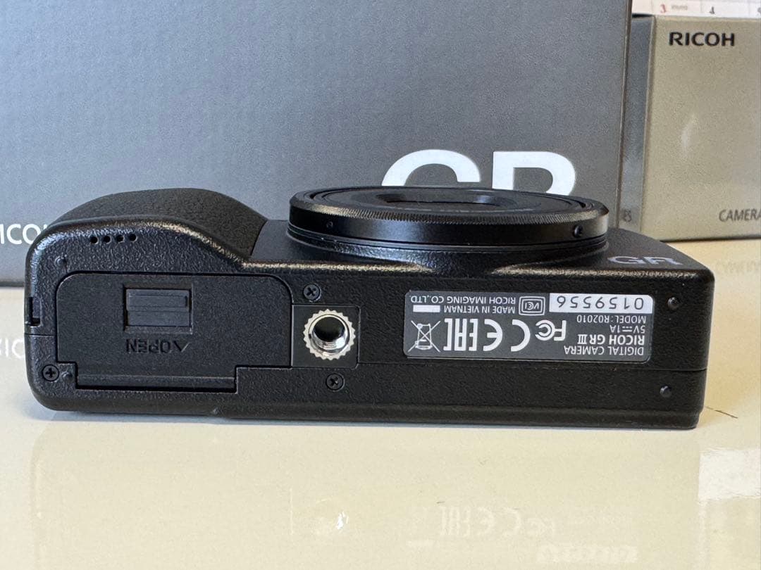 極美品　【メーカー保証付】　RICOH GR3 HDF