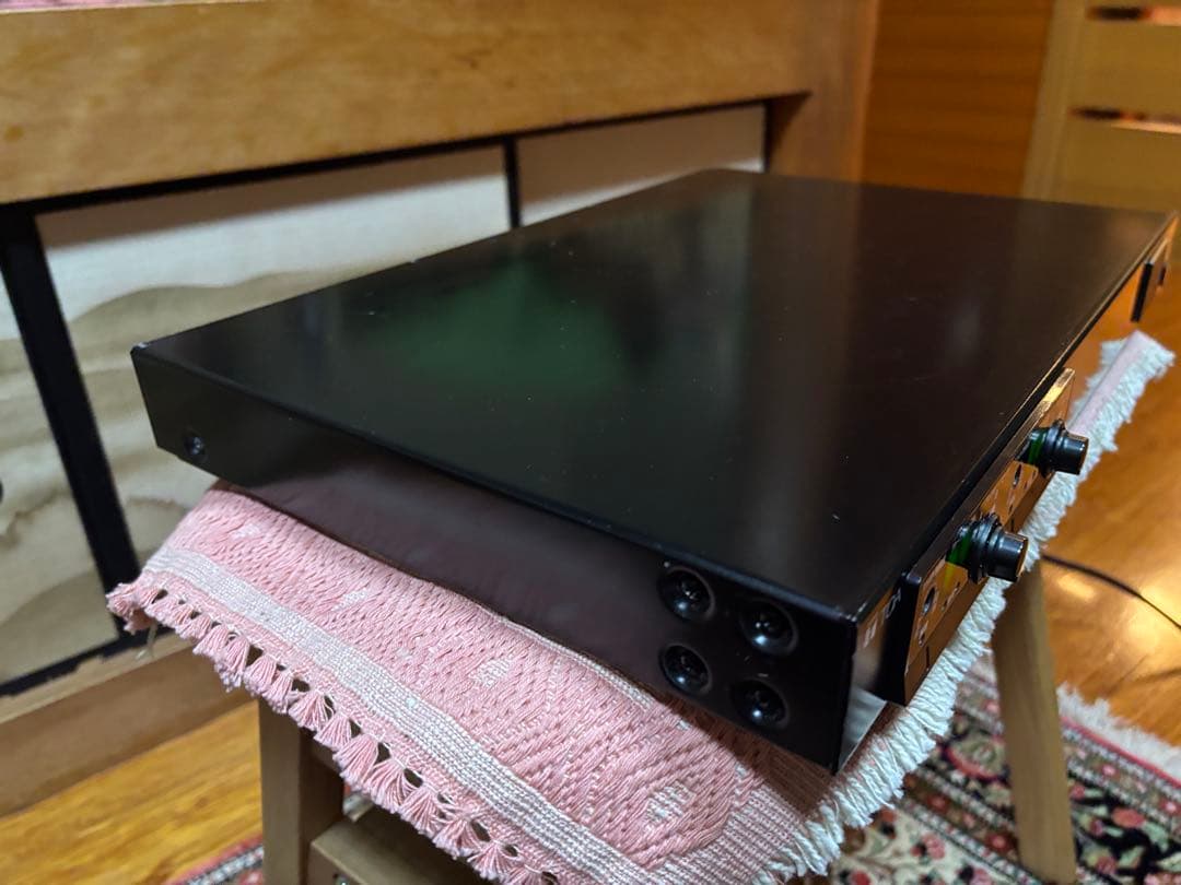 ①TOA ダイバシティワイヤレスチューナーWT-1822 二波