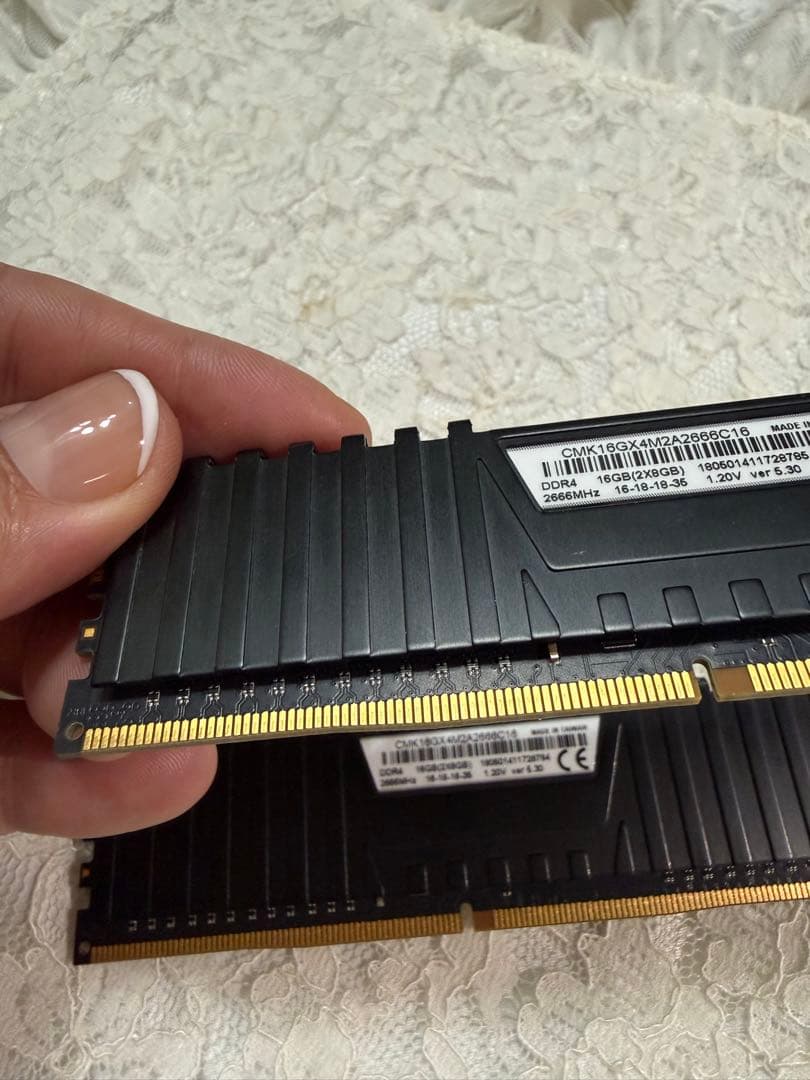 Corsair Vengeance LPX DDR4 8GB×2枚