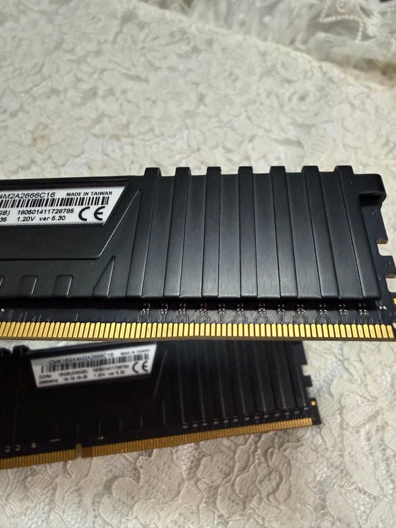 Corsair Vengeance LPX DDR4 8GB×2枚