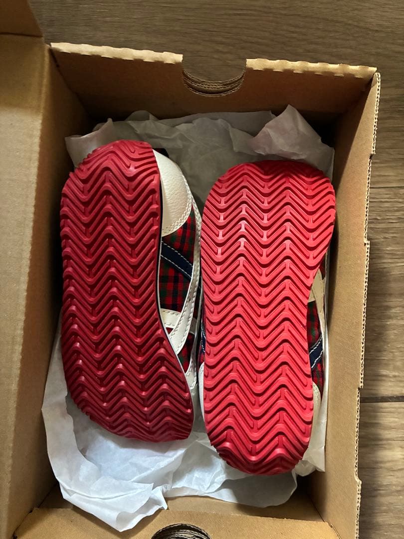 ファミリア　16.5 スニーカー　アシックス