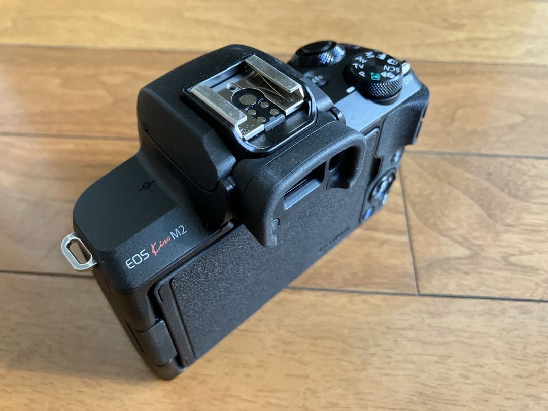 Canon キャノンEOS Kiss M2 ダブルズームキット ブラック