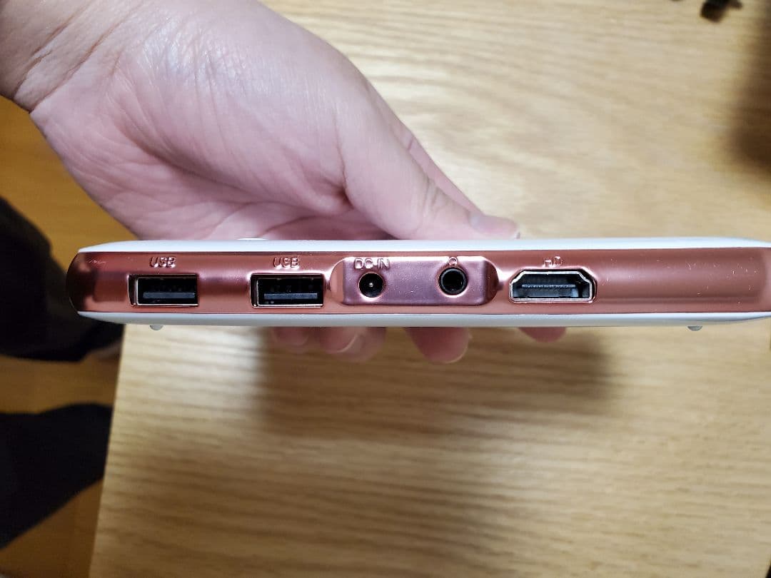 UENO-mono MINI SMART PROJECTOR KABÉNI