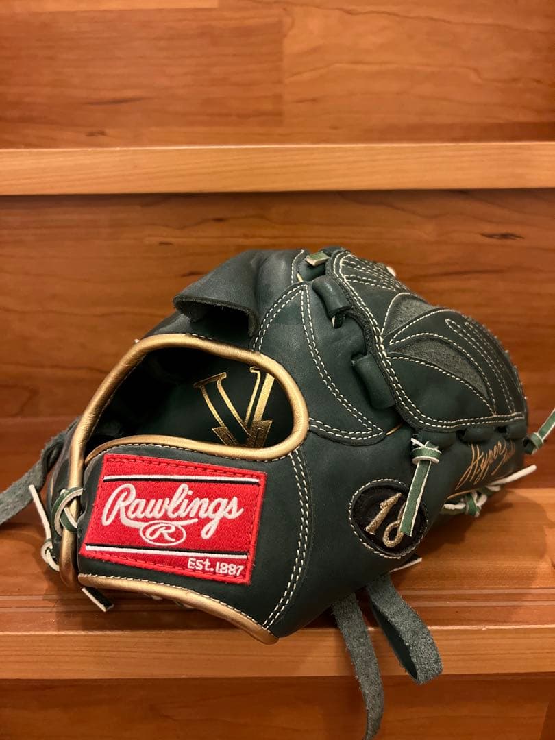 ローリングス 投手用グローブ