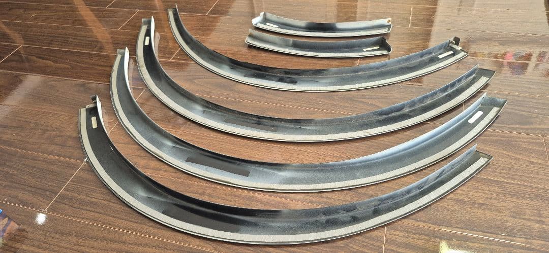 ハイエースEssexリーガルフェンダー　070ホワイトパール