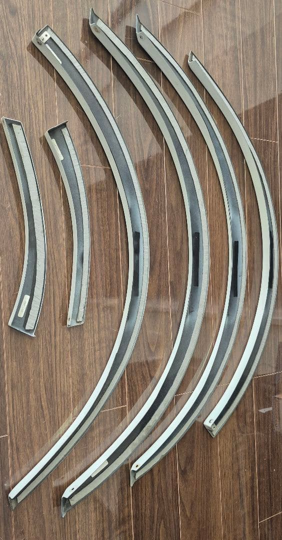 ハイエースEssexリーガルフェンダー　070ホワイトパール