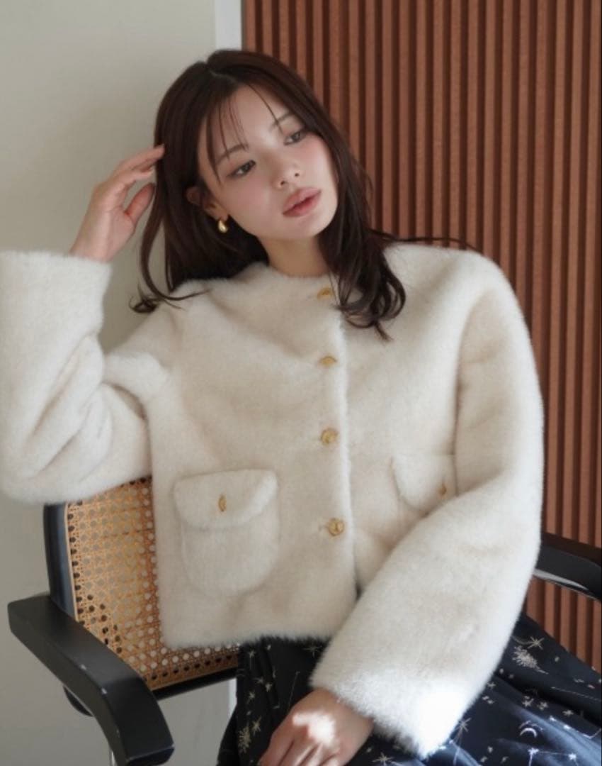 eimy istoire ゴールドボタンフェイクファージャケット 新品未使用