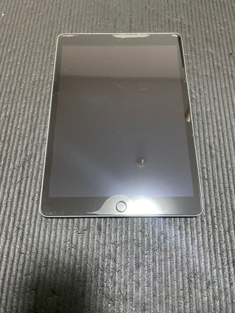 iPad 第9世代　Wi-Fiタイプ　64GB 12時間以内発送 最大容量95%