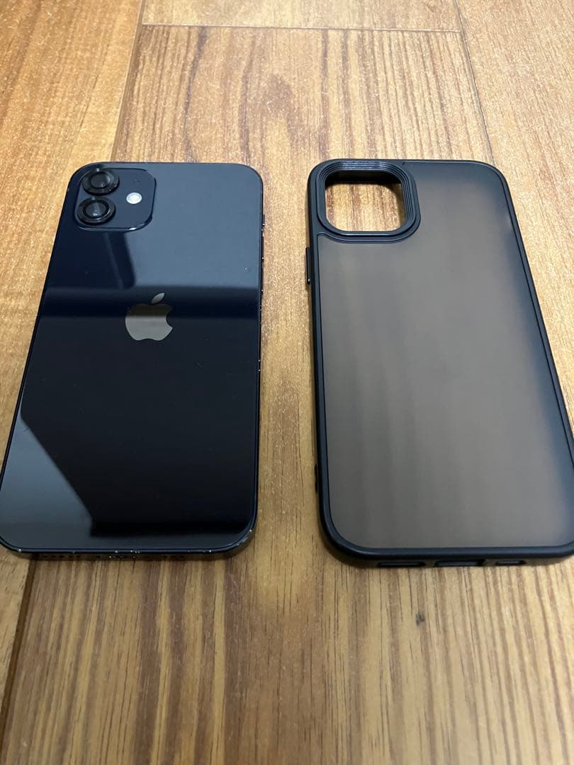 Apple iPhone 12 128GB ケース付き