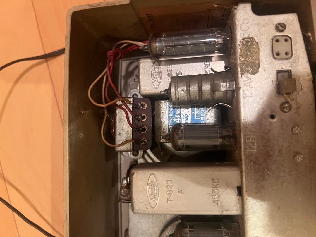 【ジャンク品扱い】 シャープラジオ 5X-76型