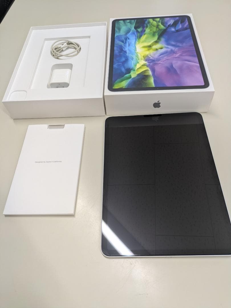 iPad Pro11インチ128GB（第2世代）+Magic Keyboard