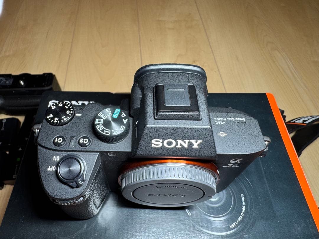 美品　Sony α7 III ミラーレス一眼 本体と縦グリップ