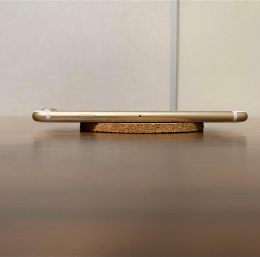 iPhone7 ゴールド　128GB スワロフスキーケース付き