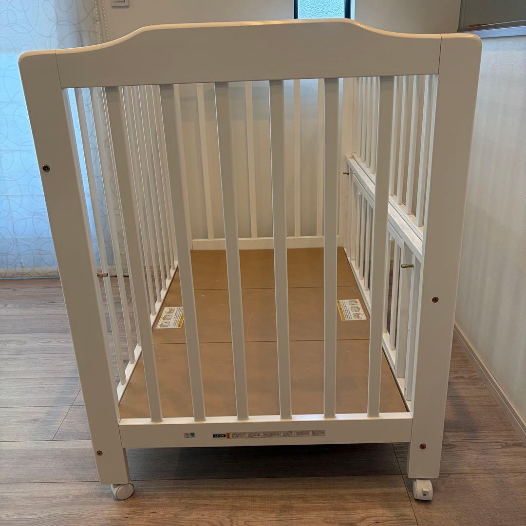 カトージ　ベビーベッド　タチベッド（ホワイトF）⭐︎