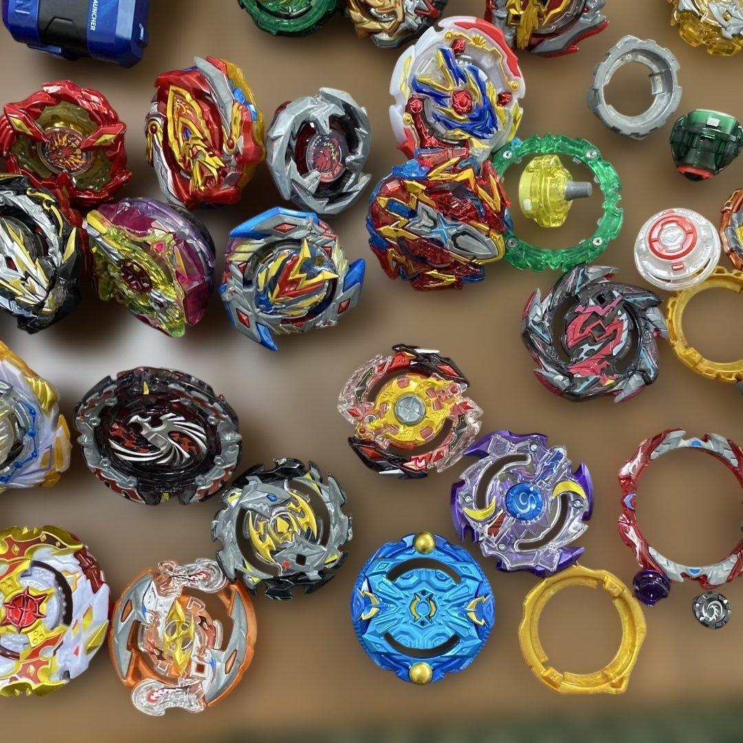 ベイブレード　スタジアムセット　まとめ売り（多色、付属品付き）
