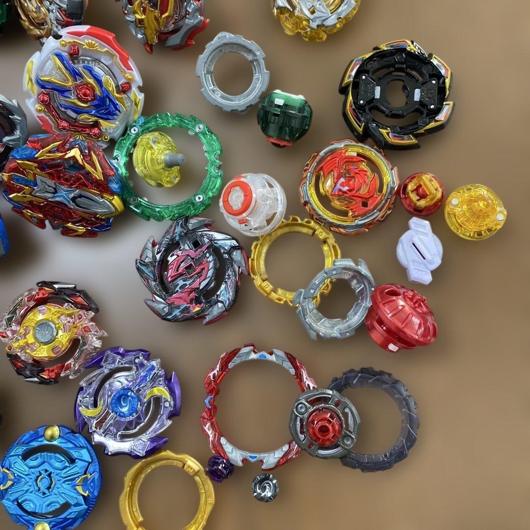 ベイブレード　スタジアムセット　まとめ売り（多色、付属品付き）