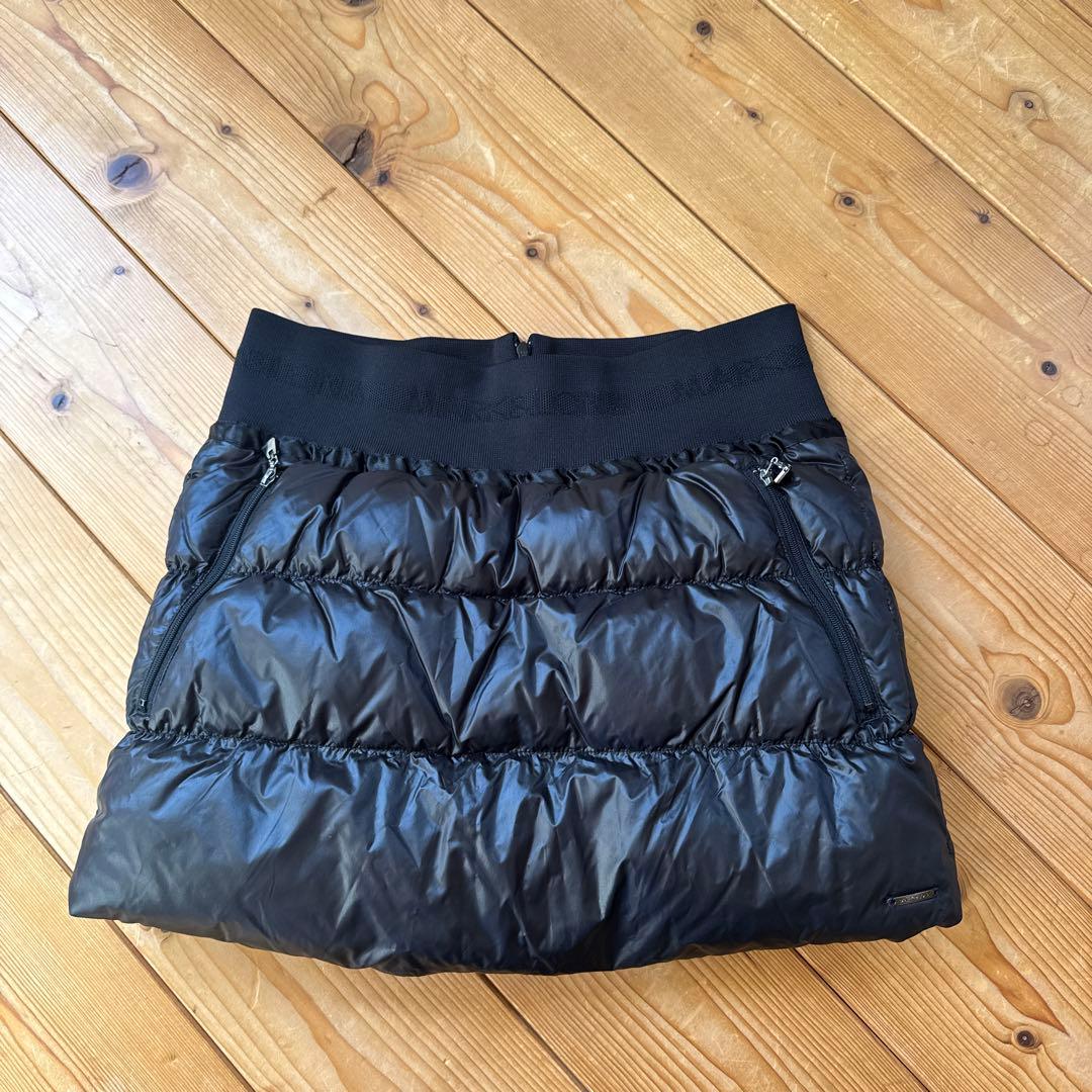 新品　マーク&ロナ　ダウンスカート　黒