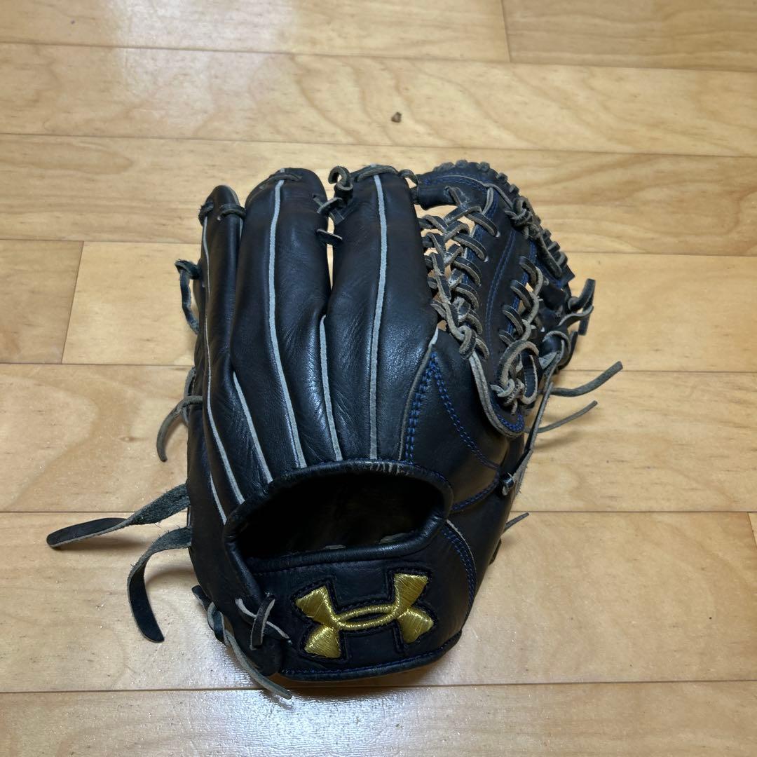s*r様 アンダーアーマー硬式外野グラブ