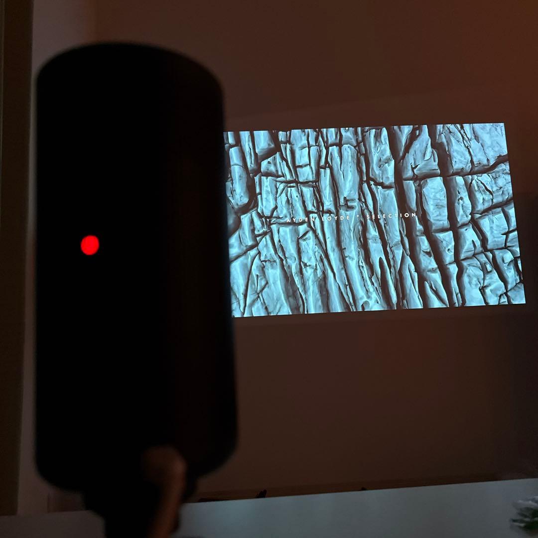 Anker Nebula Capsule 3 Laser プロジェクター　本体