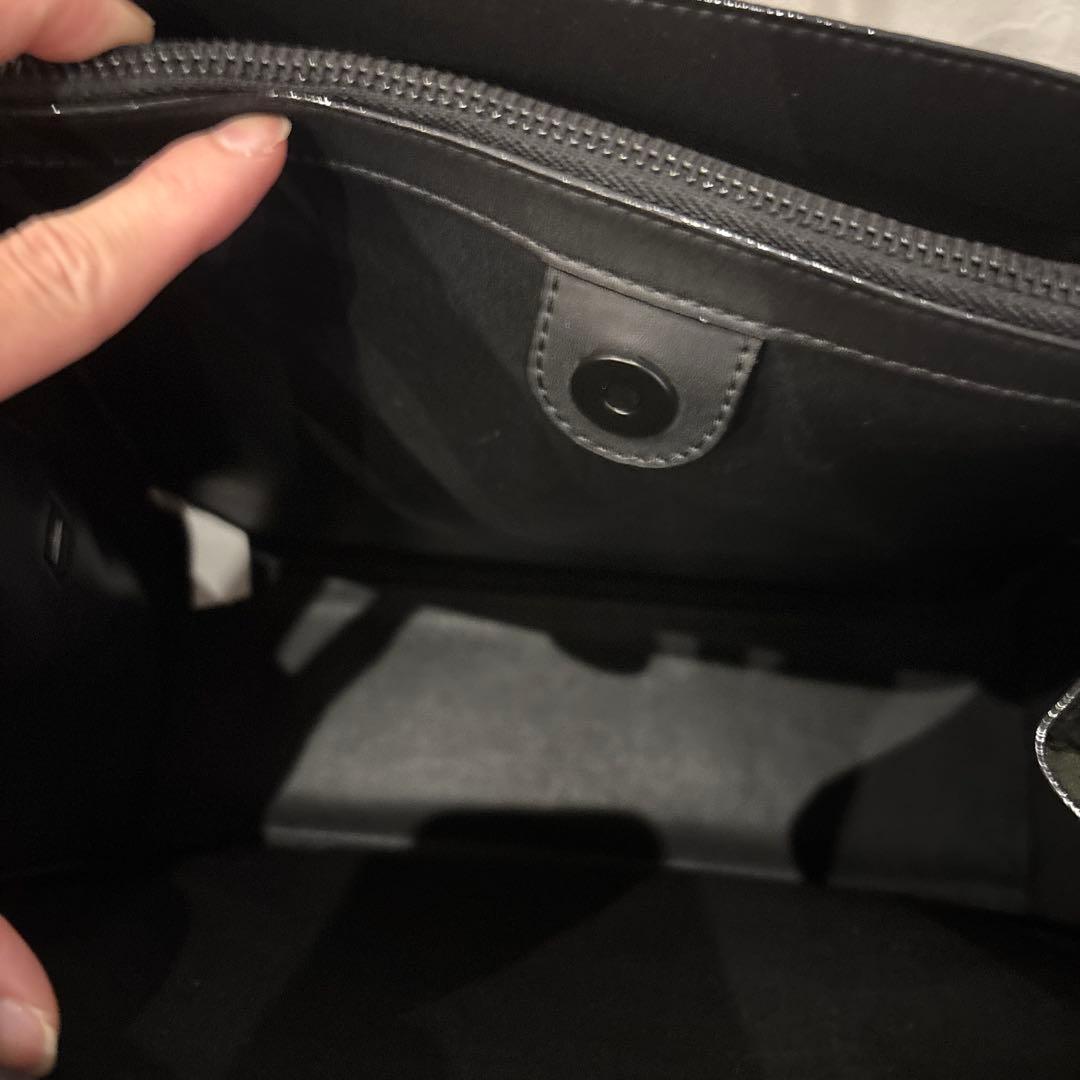 CHARLES&KEITH美品ブラックレザートートバッグ