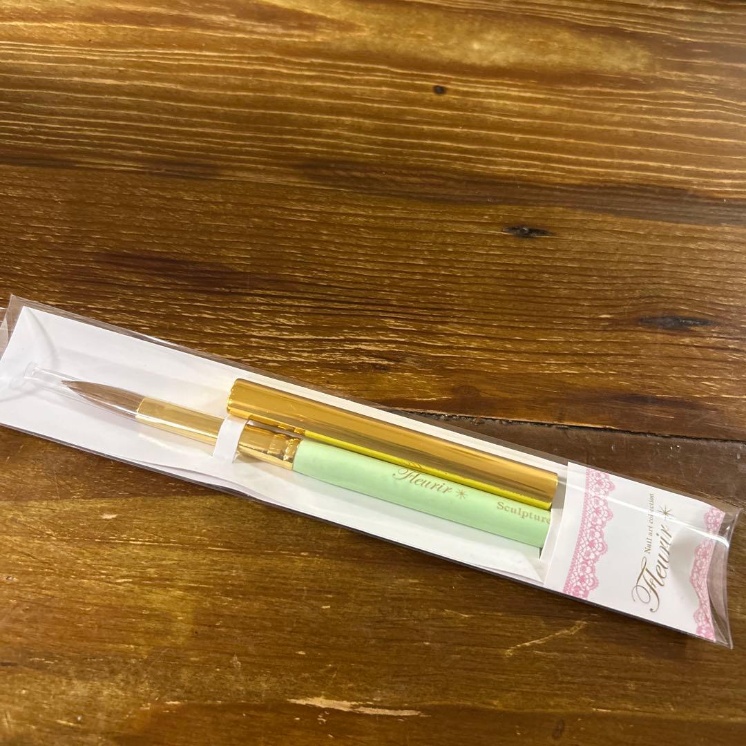 スカルプチュアブラシ