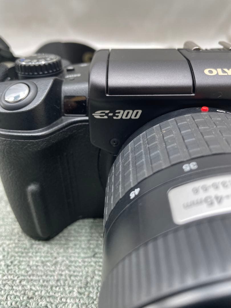 OLYMPUS オリンパス E-300 デジタル一眼レフカメラ