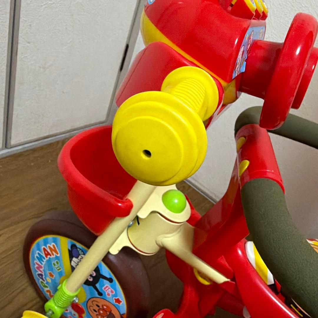 【美品】アンパンマン 三輪車 それいけ！アンパンマン デラックスII レッド 赤