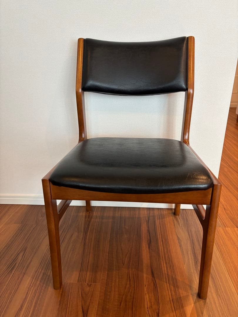 カリモク60 アームレスダイニングチェア