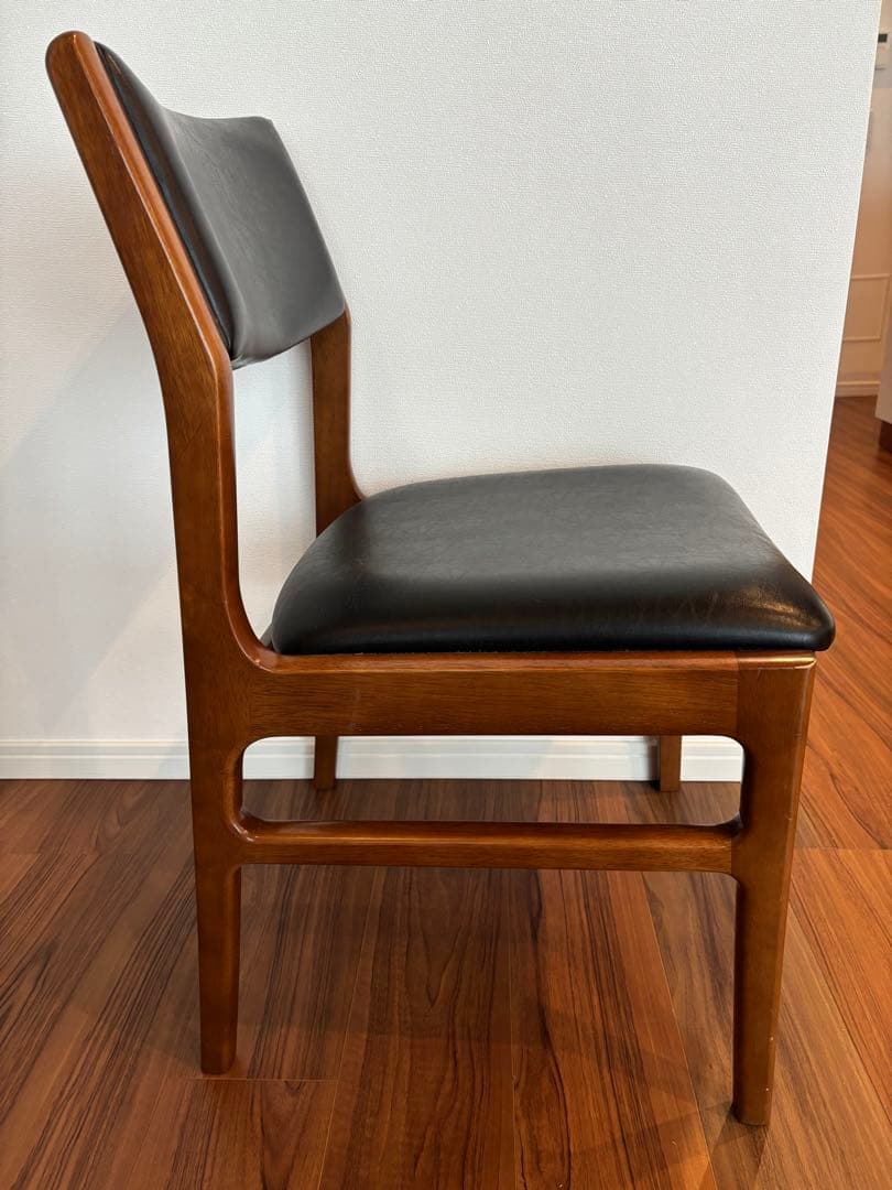 カリモク60 アームレスダイニングチェア